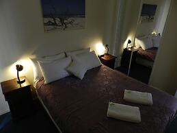 Harbourside Motel