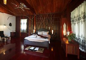 Nam Ou Riverside Hotel & Resort