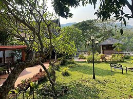 Nam Ou Riverside Hotel & Resort