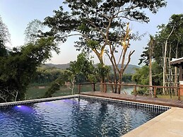 Nam Ou Riverside Hotel & Resort