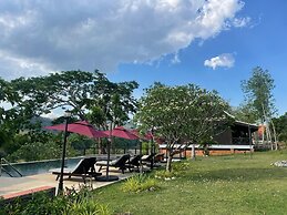 Nam Ou Riverside Hotel & Resort