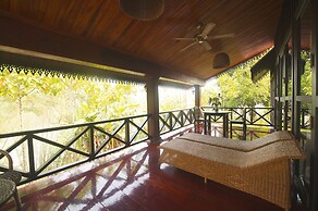Nam Ou Riverside Hotel & Resort