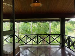 Nam Ou Riverside Hotel & Resort