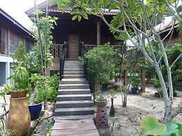 Panji Panji Tropical Wooden Home