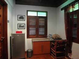 Panji Panji Tropical Wooden Home
