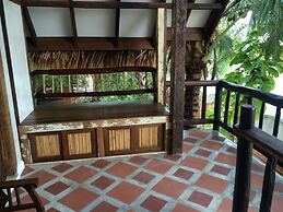 Panji Panji Tropical Wooden Home