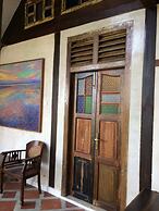 Panji Panji Tropical Wooden Home