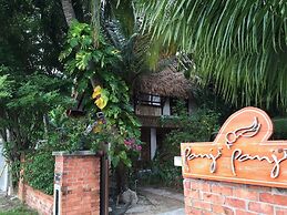 Panji Panji Tropical Wooden Home