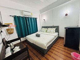 Miss Hong House