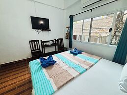 Miss Hong House