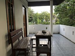 Miss Hong House