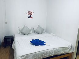 Miss Hong House