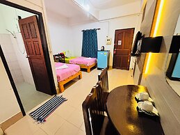 Miss Hong House