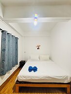 Miss Hong House