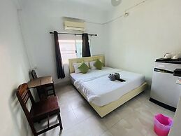 Miss Hong House