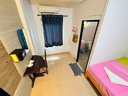 Miss Hong House