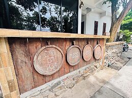 Miss Hong House