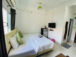 Miss Hong House