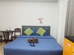 Miss Hong House