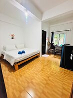 Miss Hong House