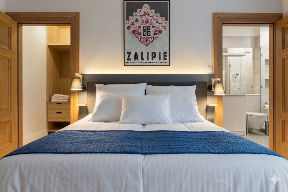 Stradonia Serviced Apartments