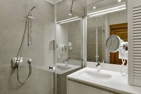 Stradonia Serviced Apartments