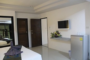 The Seashore Kamala Service Apartment