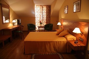 Hotel Camino Real