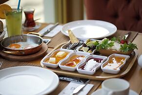 Hotel Emirhan Palace