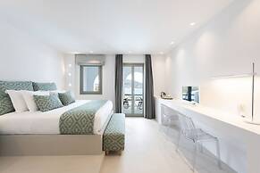 Senia Hotel