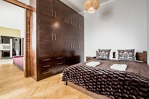 Platinum Aparthotel