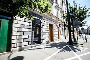 Platinum Aparthotel