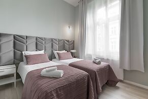 Platinum Aparthotel