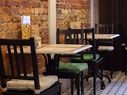 Alfavit Hotel
