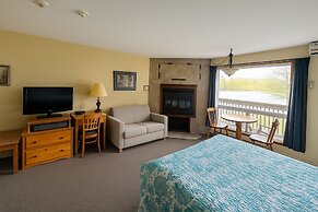 Sunny Point Resort Cottages and Inn