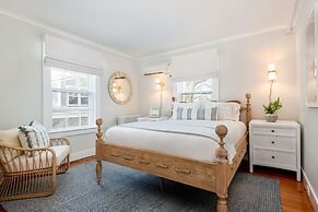 Periwinkle Inn