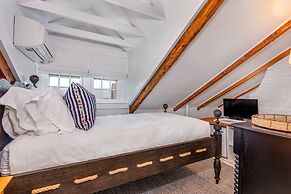 Periwinkle Inn