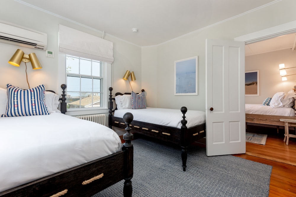 Periwinkle Inn