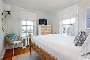 Periwinkle Inn
