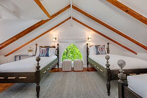 Periwinkle Inn
