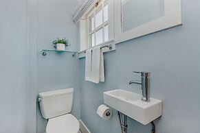 Periwinkle Inn