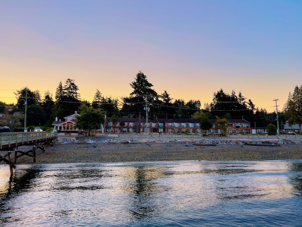 The Oceanside, a Coast Hotel