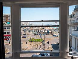 a&o Brighton Beach