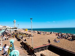 a&o Brighton Beach