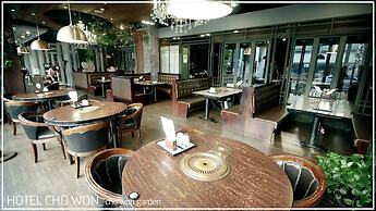 Hotel Chowon