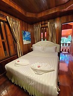 Ruan Mai Naiyang Beach Resort