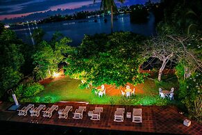Waterside Bentota