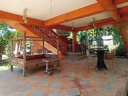 Hoyohoy Villas