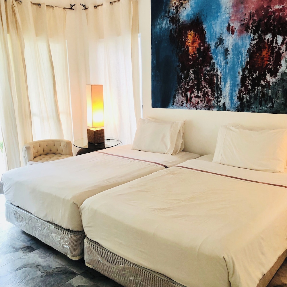 Hoyohoy Villas