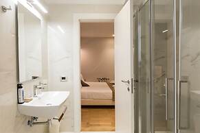 Floris Hotel